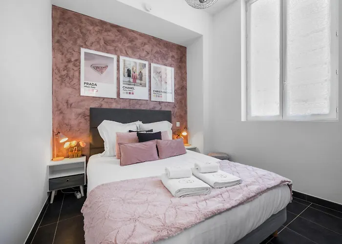 Le Coq Wagner - Parking - Air Conditioning - Pool Apartment Menton