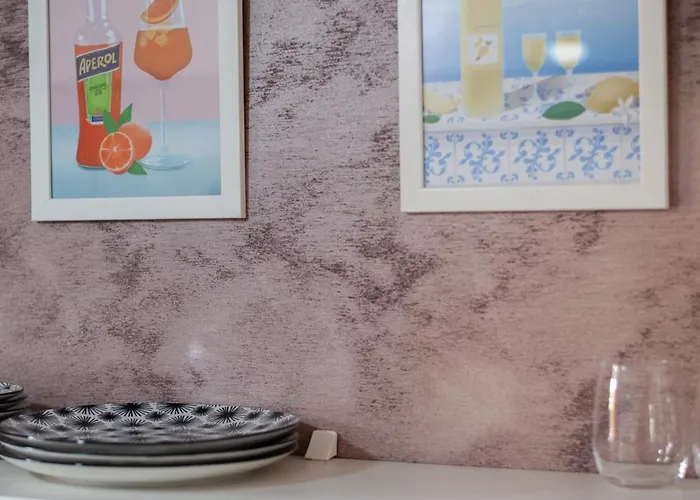 Le Coq Wagner - Parking - Air Conditioning - Pool شقة مينتون