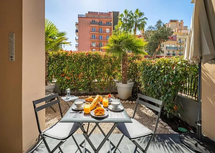 Le Coq Wagner - Parking - Air Conditioning - Pool Apartment *